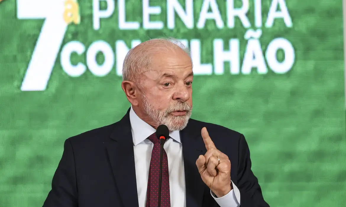 Governo federal analisa sistema de notificações para solicitar a devolução de celulares roubados via Correios