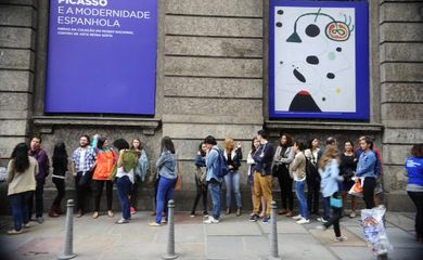 Em 2015, para atender ao grande fluxo de visitantes à exposição Picasso, o CCBB-Rio chegou a ficar aberto ao público por 36 horas seguidas