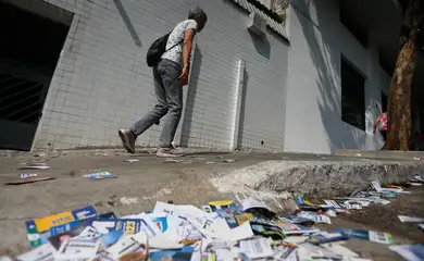 São Paulo (SP) 06/10/2024 - Movimentação de eleitores na 1ª Zona Eleitoral no bairro da  Bela Vista,  EMEF Celson Leite Ribeiro Filho. Foto Paulo Pinto/Agencia Brasil