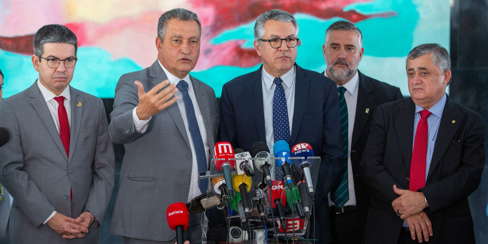 Governo tentará reverter mudanças na estrutura ministerial 3 Governo tentará reverter mudanças na estrutura ministerial