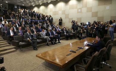 O ministro da Justiça e Segurança Pública, Sergio Moro, se reúne com governadores e secretários estaduais de Segurança Pública para apresentar o Projeto de Lei Anticrime.