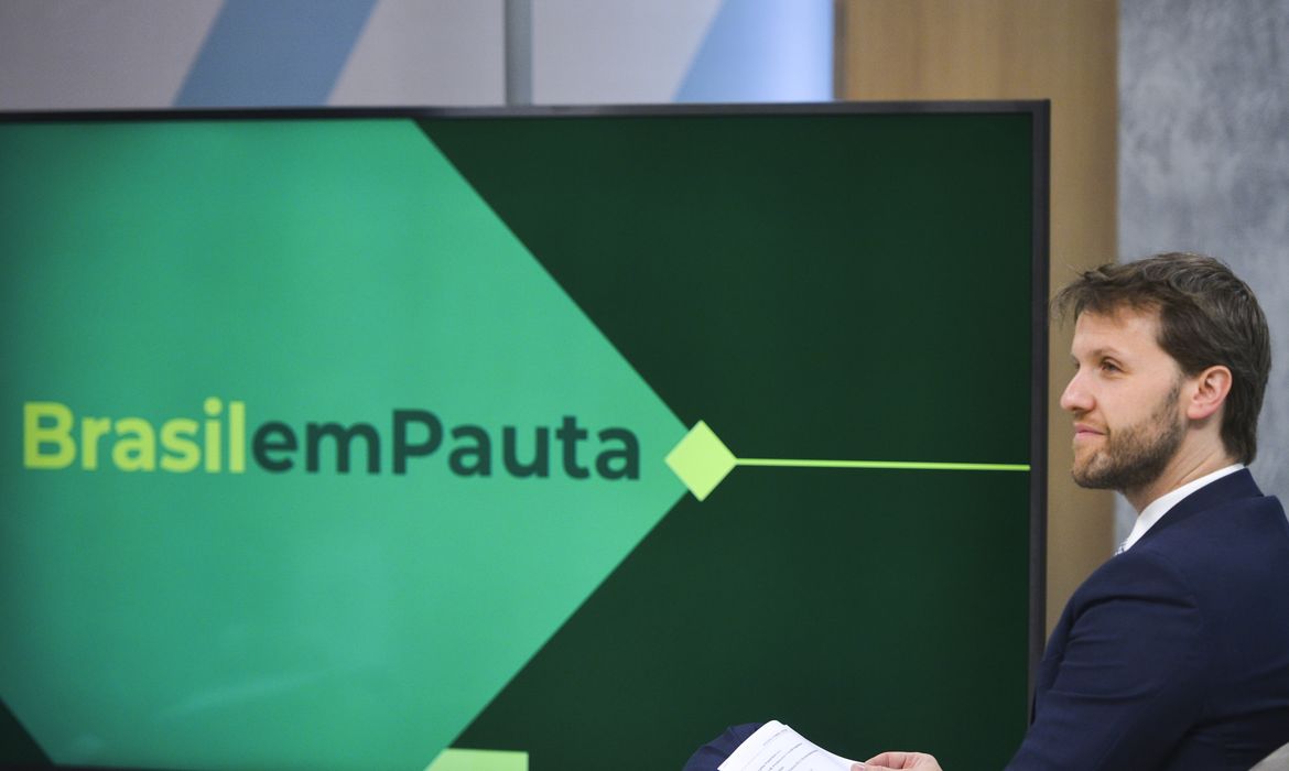 O ministro do Desenvolvimento Regional Daniel Ferreira é o entrevistado no programa Brasil em Pauta, da TV Brasil