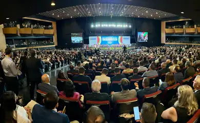 Brasília (DF), 11/02/2025 - Abertura do Encontro de Novos Prefeitos e Prefeitas, reunindo prefeitos, prefeitas, gestores e gestoras municipais de todo o País com o objetivo de aproximar as prefeituras dos programas do Governo Federal e fortalecer o pacto federativo. Foto: Fabio Rodrigues-Pozzebom/ Agência Brasil