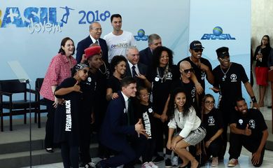 Brasília - Cerimônia de lançamento do Programa Brasil Mais Jovem 2018, no Palácio do Planalto (Valter Campanato/Agência Brasil)