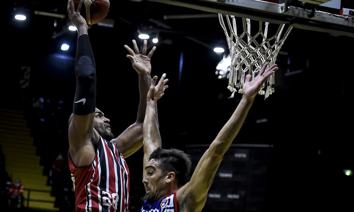 São Paulo vence Quimsa
