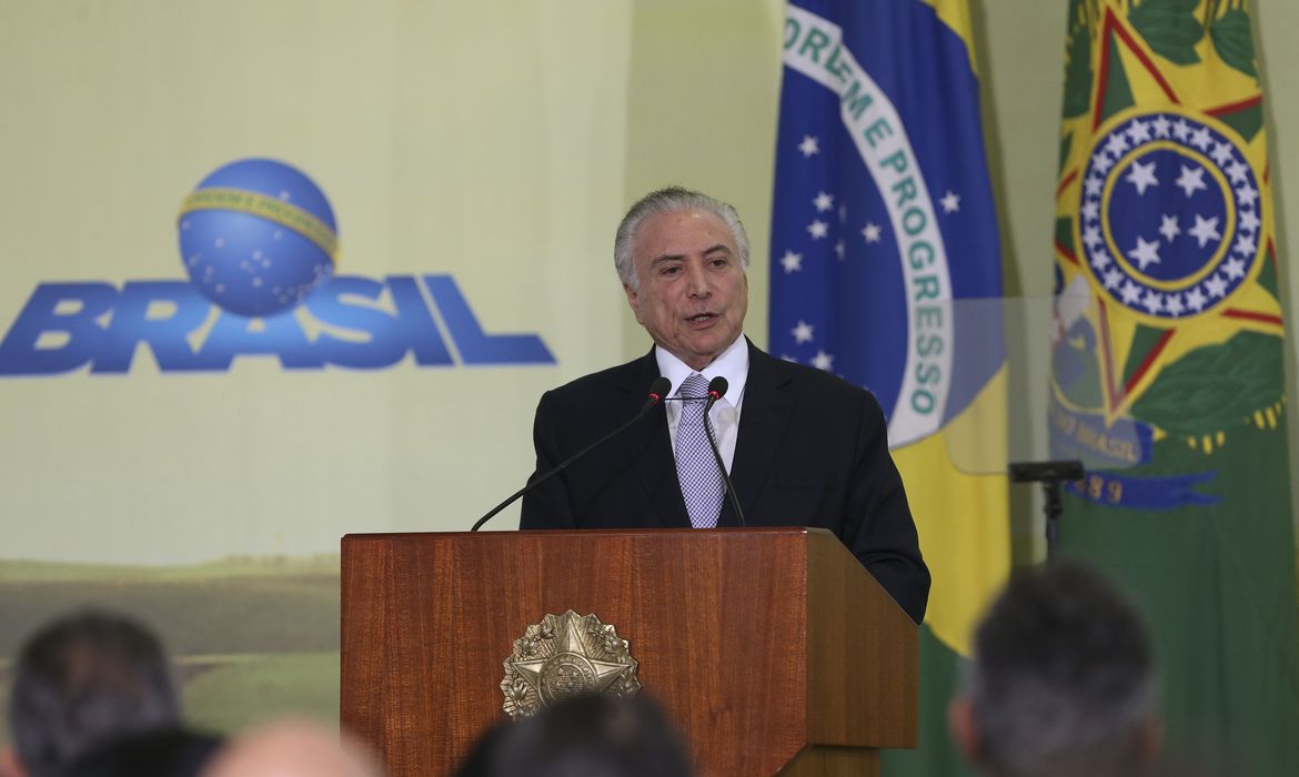 Brasília - O presidente Michel Temer discursa na cerimônia de lançamento do selo Agro Mais Integridade, no Palácio do Planalto (Valter Campanato/Agência Brasil)