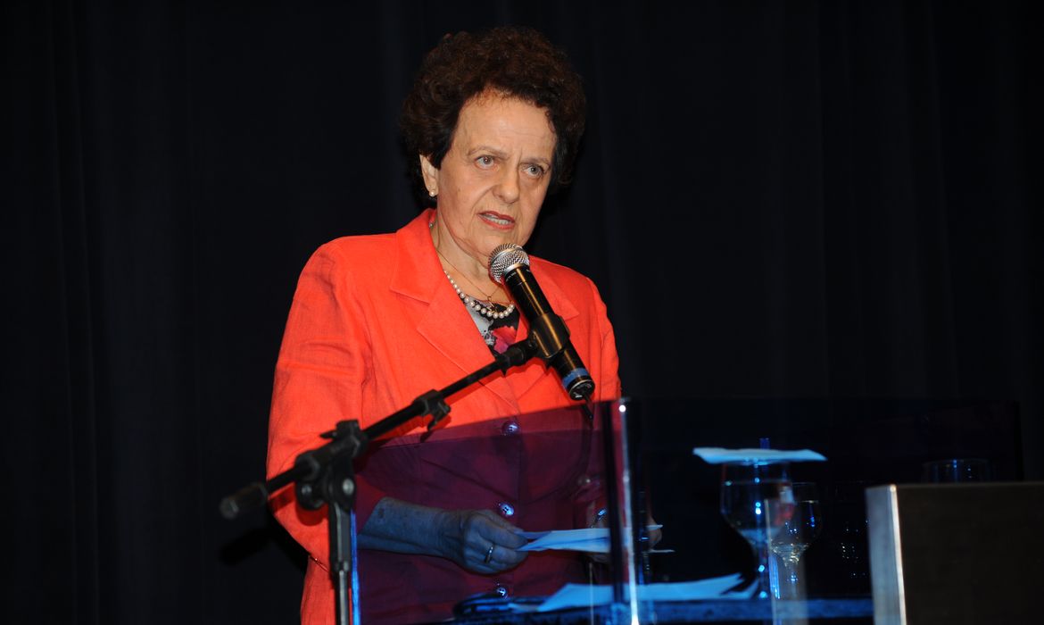 A ministra da Secretaria de Políticas para as Mulheres da Presidência da República (SPM/PR), Eleonora Menicucci, toma posse para mais um período à frente da pasta (Elza Fiúza/Agência Brasil)