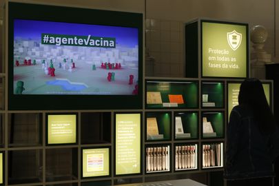 A Fundação Oswaldo Cruz (Fiocruz) lança a exposição interativa e acessível Vida e saúde: relações (in)visíveis, no Museu da Vida, em Manguinhos.   