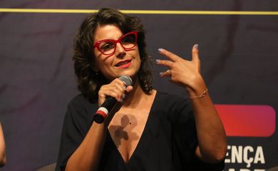 Manuela d’Ávila, jornalista, escritora, ex-deputada federal pelo RS, fala no painel “Por um Brasil feminista e antirracista” do Fórum Social Mundial