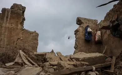 Local atingido por terremoto no Afeganistão
 2/9/2025    REUTERS/Sayed Hassib