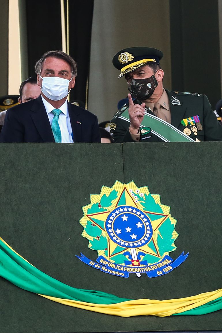 O presidente da República, Jair Bolsonaro, participa de cerimônia em comemoração ao Dia do Soldado, no Quartel-General do Exercito