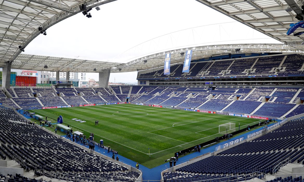 Estádio do Dragão antes de partida entre Porto e Liverpool pela Liga dos Campeões - Porto