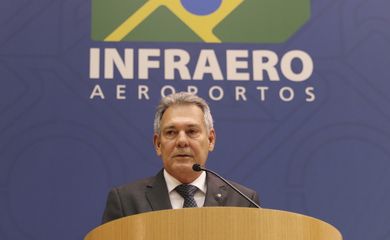 Cerimônia de posse do presidente da Empresa Brasileira de Infraestrutura Aeroportuária (Infraero), tenente-brigadeiro-do-ar Hélio Paes de Barros Júnior.