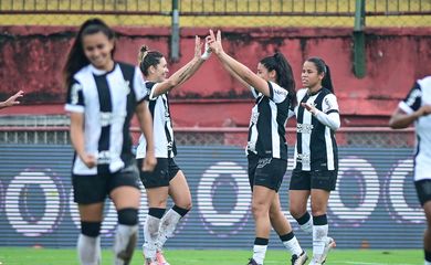Corinthians vence fora de casa o São Paulo, por 1 a 0, no primeiro jogo da semifinal do Paulista feminino, em 03/11/2024