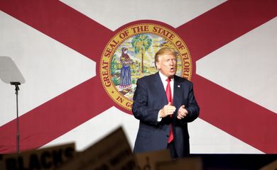 Donald Trump em comício em West Palm Beach, na Flórida