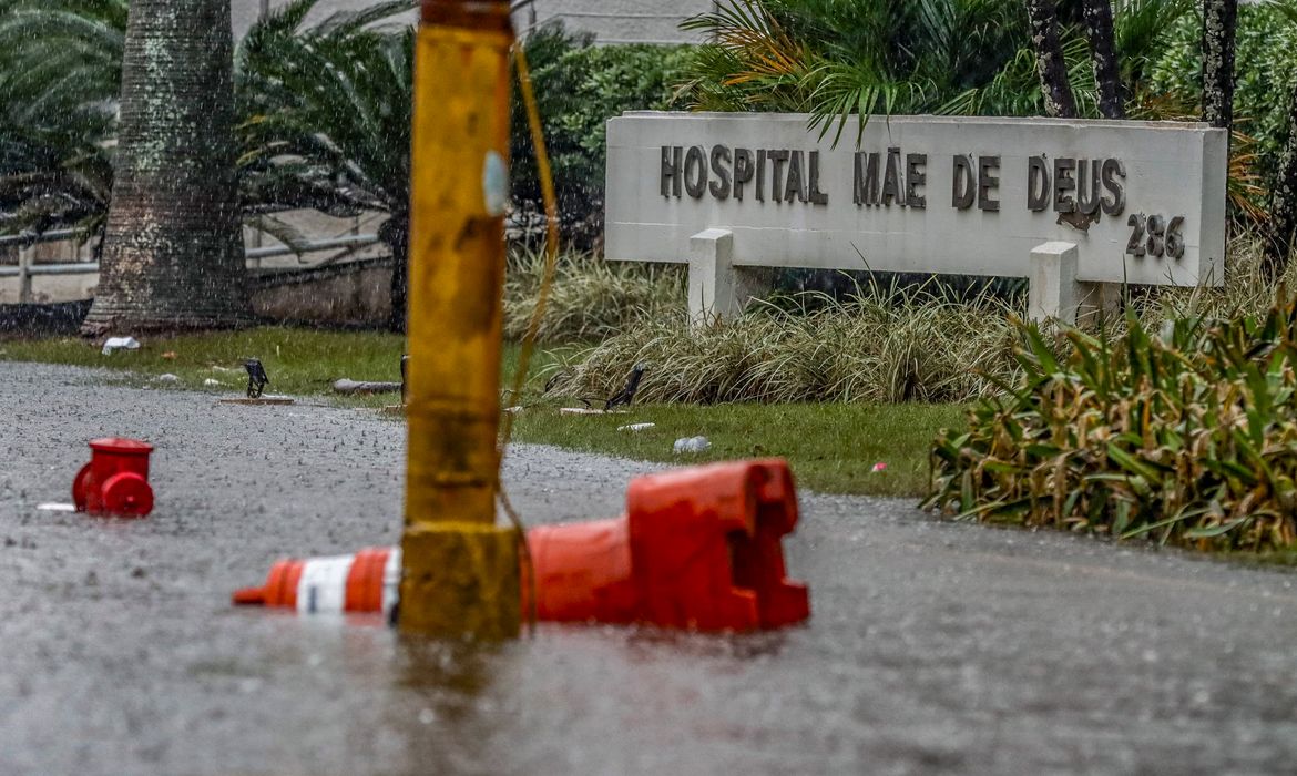 Porto Alegre (RS), 23/05/2024 – CHUVAS/ RS - ENCHENTES - Volta a chover forte em Porto Alegre. Foto: Rafa Neddermeyer/Agência Brasil