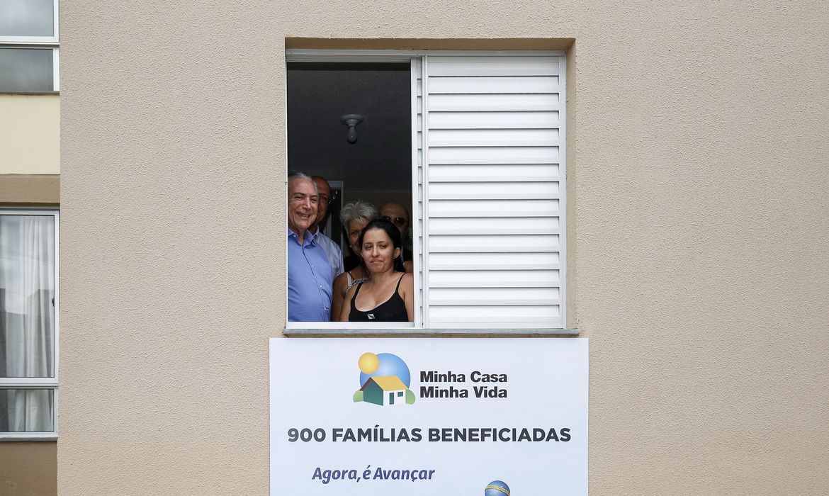 Limeira (SP) - Presidente Michel Temer e nova moradora do Condomínio Residencial Rubi III, do programa Agora,é avançar,  (Alan Santos/PR)