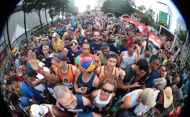 São Paulo (SP), 31/12/2025 - Pessoas aguardam o início da 100ª Corrida Internacional de São Silvestre. Foto: Paulo Pinto/Agencia Brasil