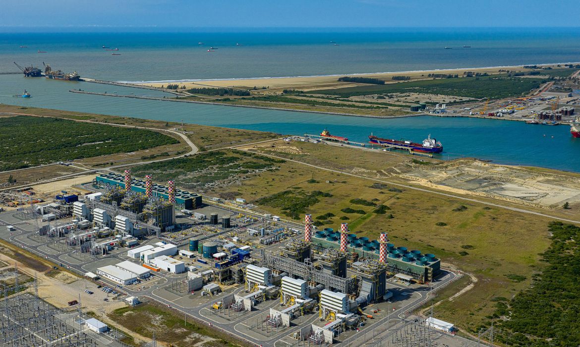 Conta de energia continuará com acréscimo da bandeira amarela em junho