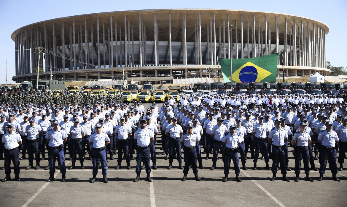 Brasília - O governador do Distrito Federal, Rodrigo Rollemberg, apresentou aparato que será usado na segurança da Olimpíada (José Cruz/Agência) Brasil