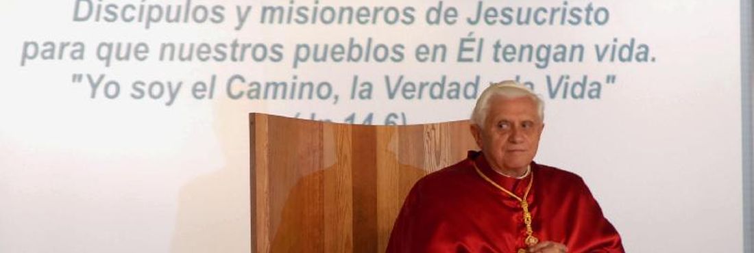 Papa Bento XVI durante a abertura da 5ª Conferência Geral do Episcopado Latino-Americano e do Caribe, no último dia da visita dele ao Brasil