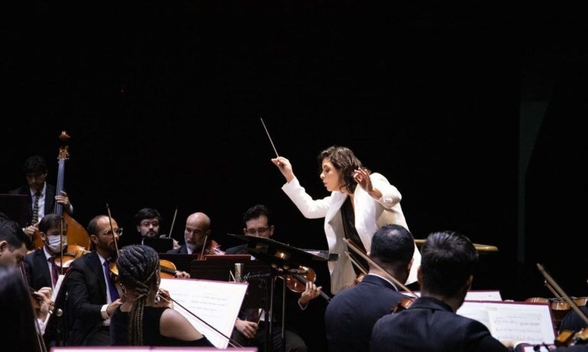 Rádio MEC transmite concerto da temporada 2025 da Orquestra Filarmônica de Goiás. 