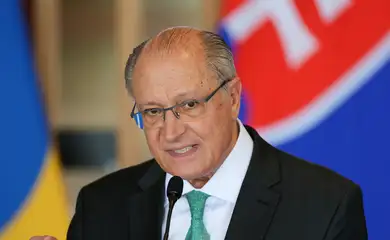 Brasília (DF) 10/12/2024  O Vice-presidente Geraldo Alckmin recebe o primeiro-ministro da Eslováquia, Robert Fico, no Palácio do Itamaraty  Foto: Fabio Rodrigues-Pozzebom/ Agência Brasil