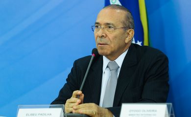 Brasília - O ministro-chefe da Casa Civil, Eliseu Padilha, fala sobre a retomada de obras inacabadas  (Valter Campanato/Agência Brasil)