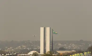 Brasília (DF), 03.09.2024 - Seca e alta temperatura em Brasília. Congresso Nacional.  Foto: Bruno Peres/Agência Brasil