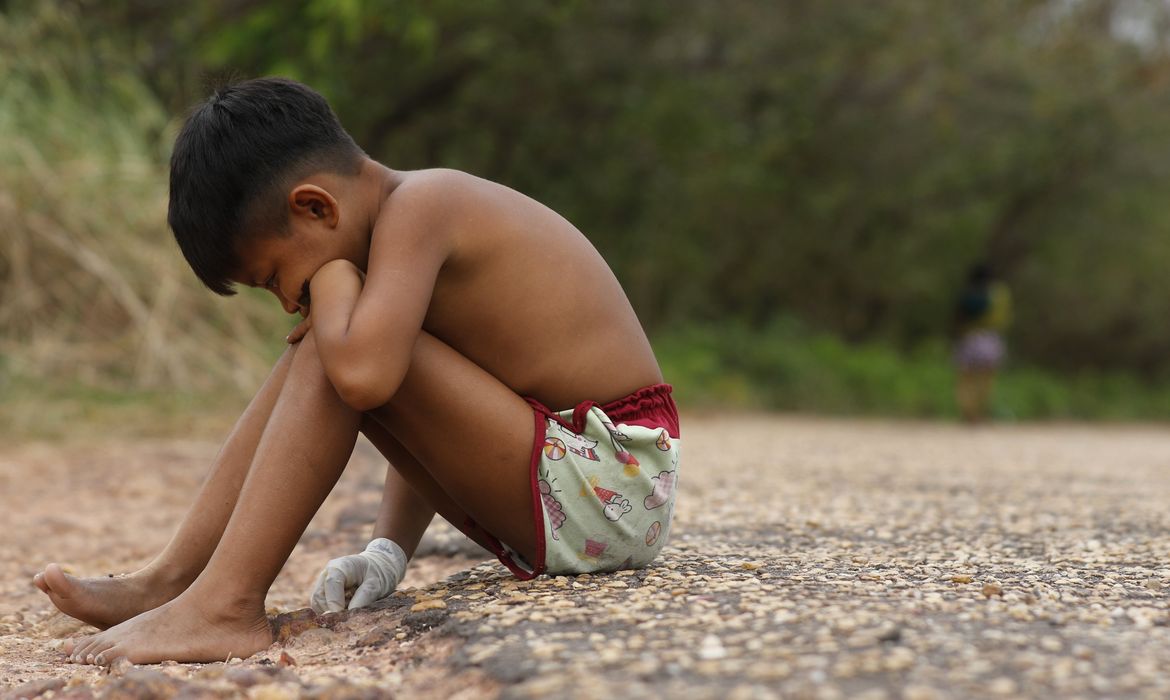 Trs em cada quatro Yanomami so crianas e jovens
