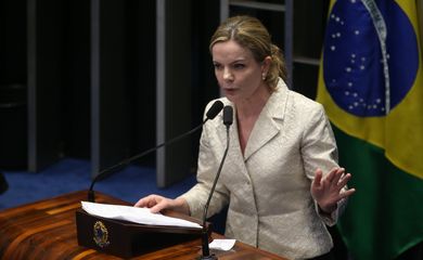 Brasília - Senadora Gleisi Hoffmann na sessão do impeachment no Senado, conduzida pelo presidente do STF, Ricardo Lewandowski  (Fabio Rodrigues Pozzebom/Agência Brasil)