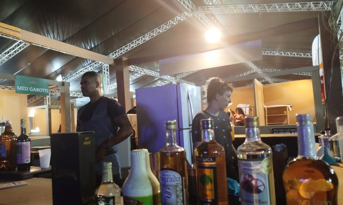 Brasília (DF), 29/05/2025 - Anuário da cachaça. Foto: Luiz Claudio Ferreira/Agência Brasil