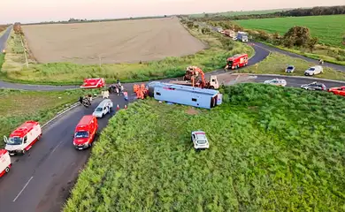 Brasília (DF) 08/04/2025 - Acidente de ônibus deixa ao menos 10 mortos em MG.
Foto: Corpo de Bombeiros de Minas Gerais/Divulgação