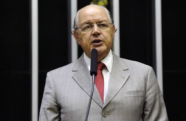 Após sete mandatos consecutivos, Luiz Carlos Hauly despede-se da Câmara