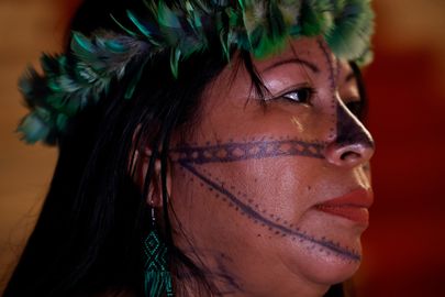 Belém (PA), 06/06/2025 - Alessandra Korap Munduruku, líder dos povos indígenas Munduruku da Amazônia brasileira, durante o TEDxAmazônia, no Theatro da Paz, centro da cidade. Foto: Tânia Rêgo/Agência Brasil