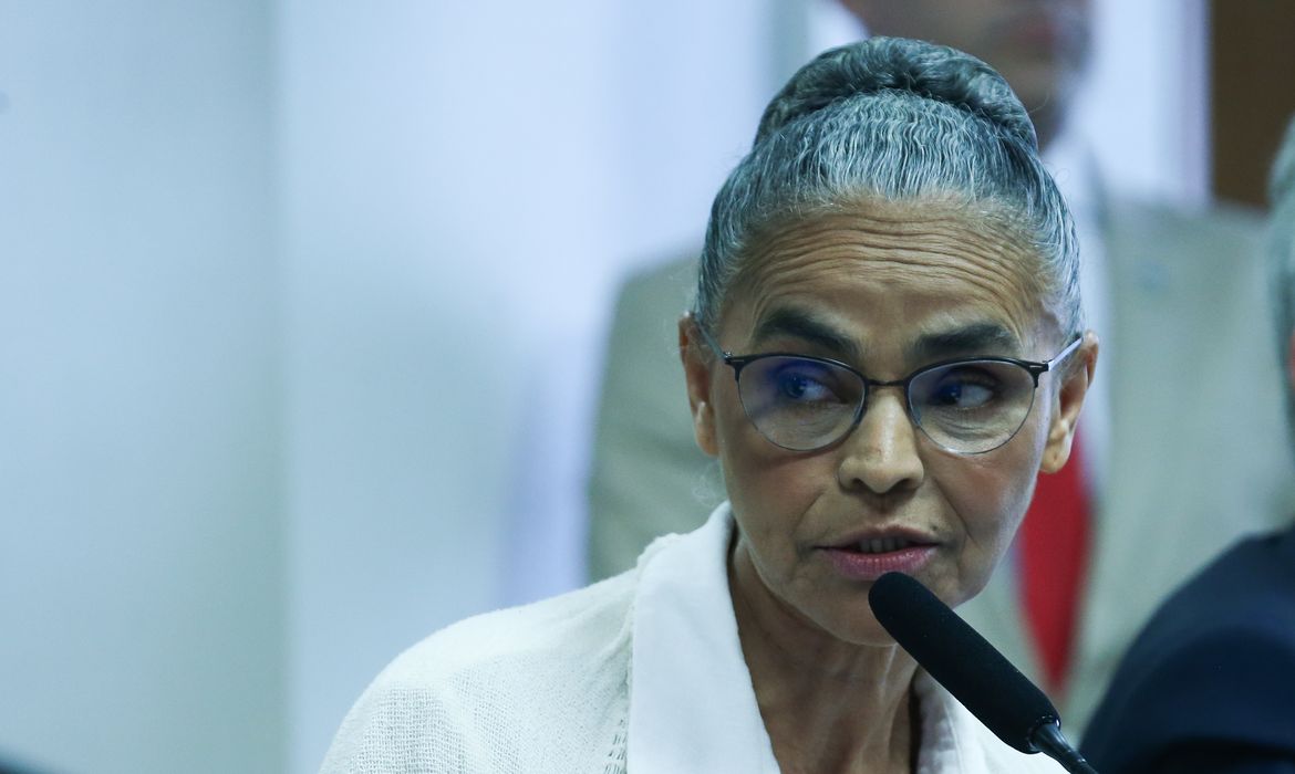 Lula Marques/ Agência Brasil Brasília (DF)27/11/ 2023 Ministra do Meio Ambiente e Mudança do Clima, Marina Silva participa audiência pública na CPI do Senado que investiga a atuação das organizações não governamentais (ONGs) no Norte do país. Foto Lula Marques/ Agência Brasil