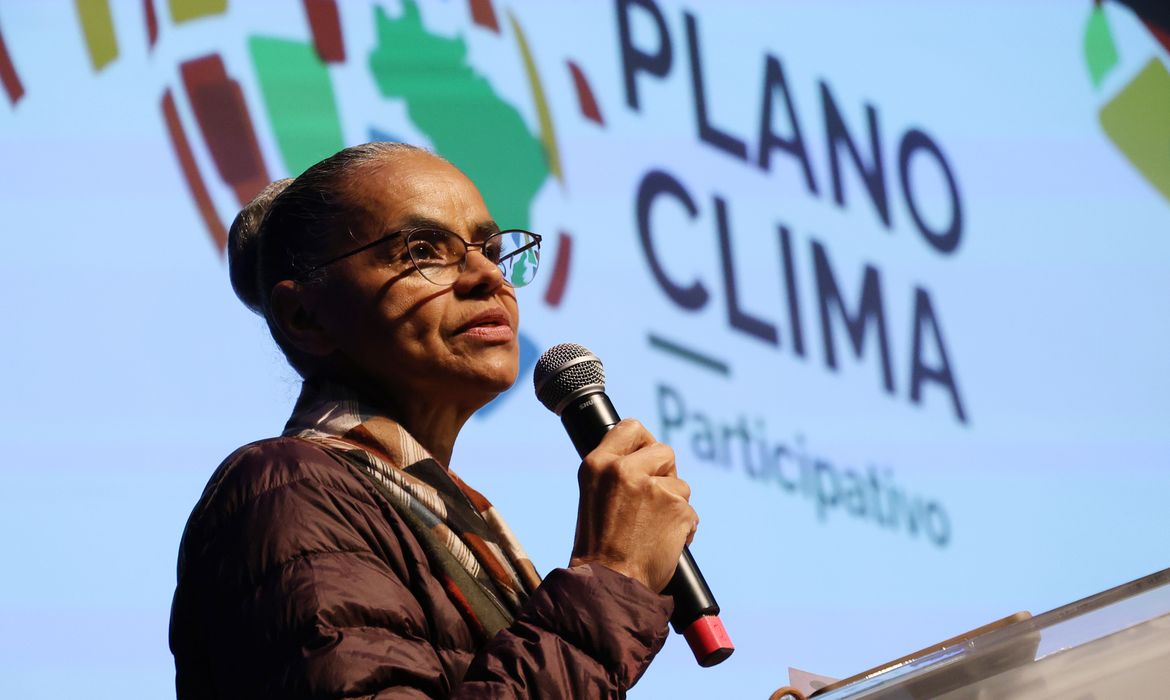 São Paulo (SP), 15/08/2024 - A ministra do Meio Ambiente e Mudança do Clima, Marina Silva, participa de plenária do Plano Clima Participativo, com o tema Mata Atlântica, no Sesc Vila Mariana. Foto: Rovena Rosa/Agência Brasil