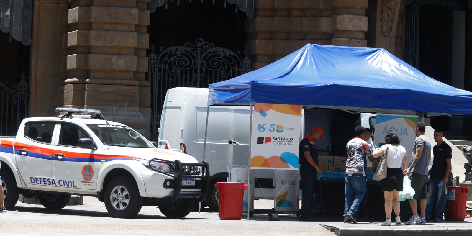 São Paulo tem tarde de tempo nublado e abafado