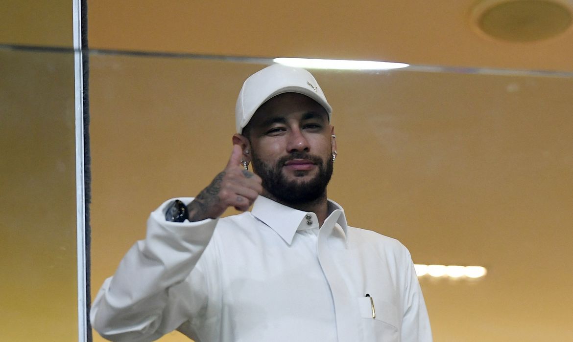 Neymar na arquibancada em partida do Al-Hilal na Arábia Saudita
26/10/2024
REUTERS/Stringer