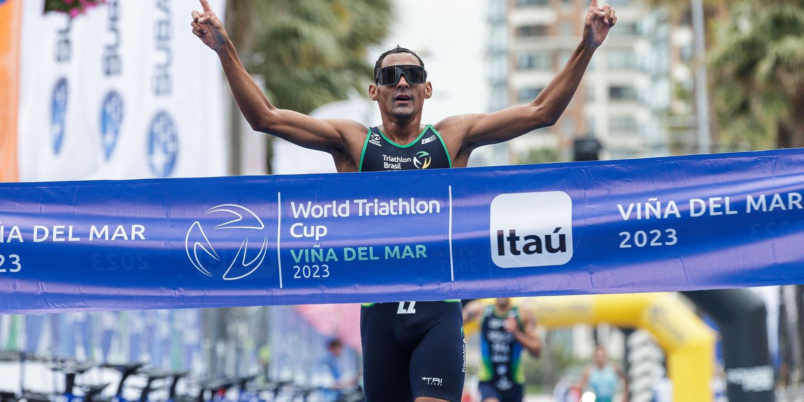 Brasil gana dos veces el Mundial de Triatlón