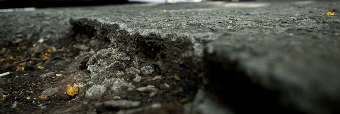Calçadas de São Paulo com buracos