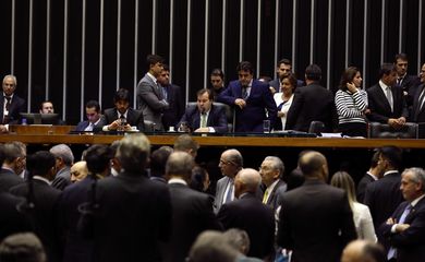 Brasília - Sessão plenária da Câmara dos Deputados para votação de medidas provisórias (Valter Campanato/Agência Brasil)