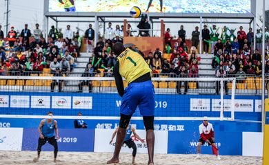 Evandro é ouro no vôlei de praia masculino dos 7º Jogos Mundiais Militares.
