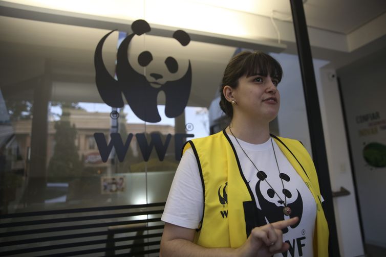 Taís Meireles, uma das líderes da Hora do Planeta no WWF-Brasil, participa de programação com diversas atividades ligadas à sustentabilidade, como feira de adoção de animais, feira sustentável, espetáculos artísticos e oficinas.