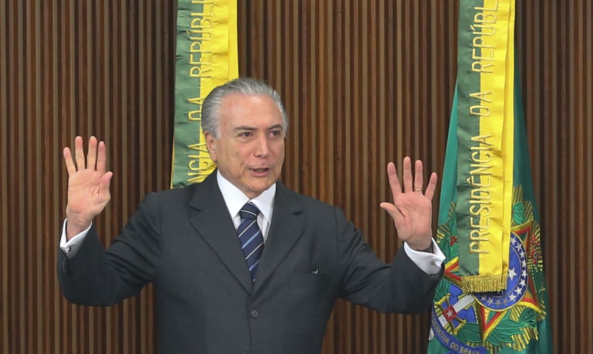 Brasília - O presidente interino Michel Temer recebe presidentes dos Tribunais de Contas do Brasil (Antônio Cruz/Agência Brasil)