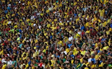 Brasília - Futebol masculino da seleção brasileira deu o pontapé inicial na Olimpíada Rio 2016, em uma partida contra a África do Sul, no Estádio Mané Garrincha  (Marcelo Camargo/Agência Brasil)