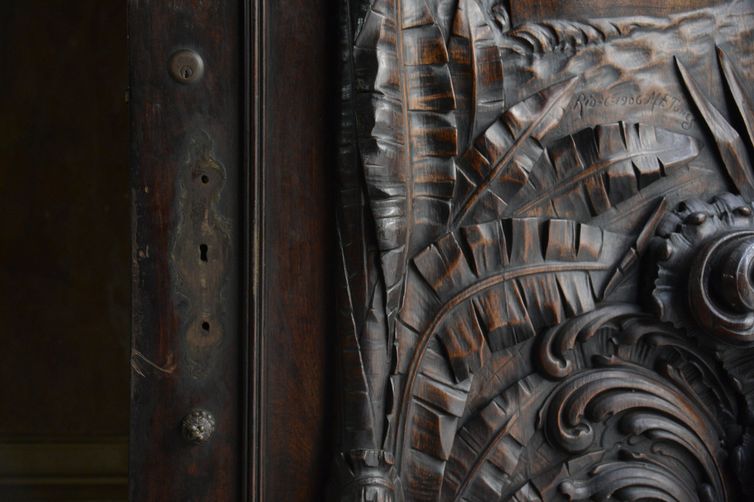 As maçanetas de bronze da porta de entrada do Instituto do Patrimônio Histórico e Artístico Nacional (Iphan), no Centro do Rio, foram roubadas.