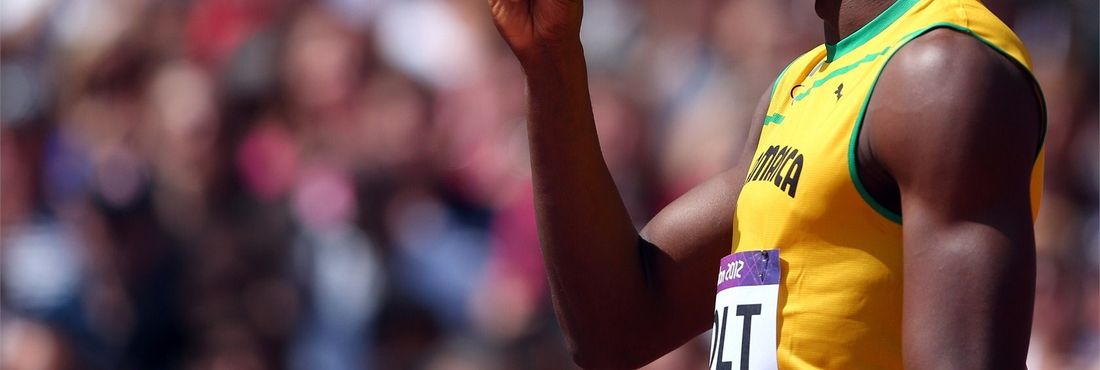 Usain Bolt bate recorde e se sagra bicampeão olímpico nos 100m rasos