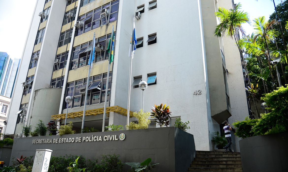 Fachada da Secretaria de Estado da Polícia Civil, no centro do Rio de Janeiro