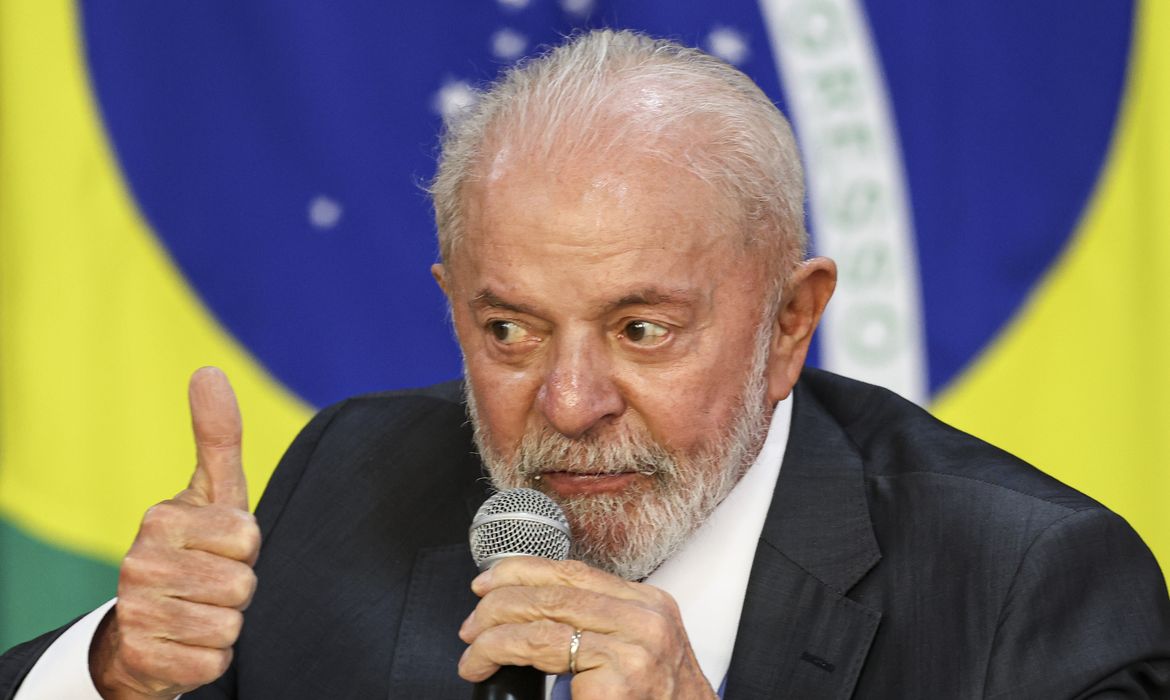 Brasília (DF), 17/09/2024 - O presidente Luiz Inácio Lula da Silva participa da assinatura de convênio entre o Sebrae e a Agência Brasileira de Promoção de Exportações e Investimentos (ApexBrasil), no Palácio do Planalto. Foto: Marcelo Camargo/Agência Brasil